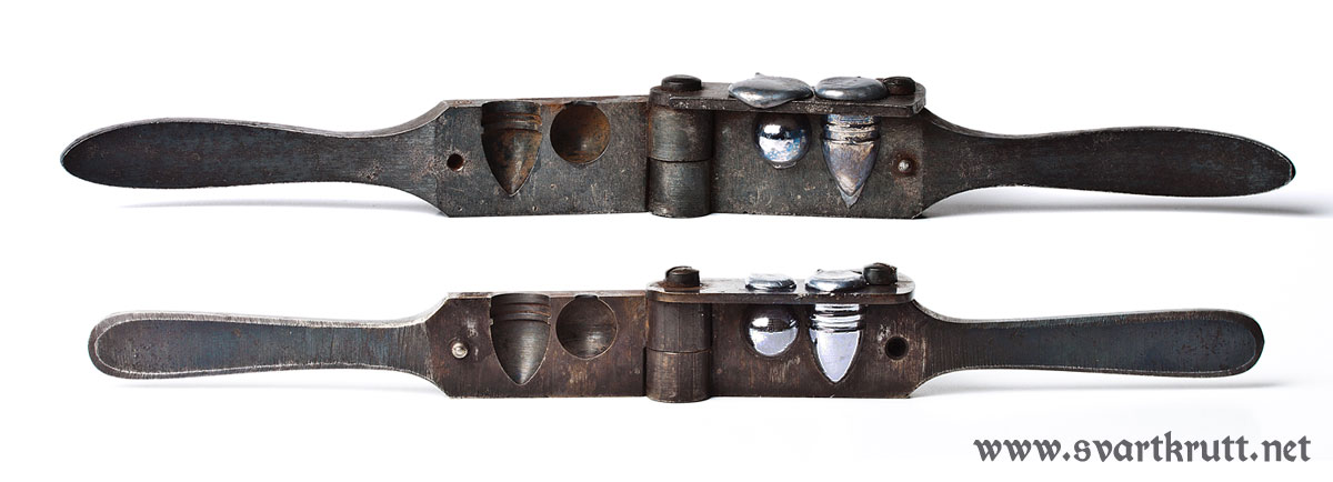 The moulds have cavities for both round and conical balls. The Remington mould below.