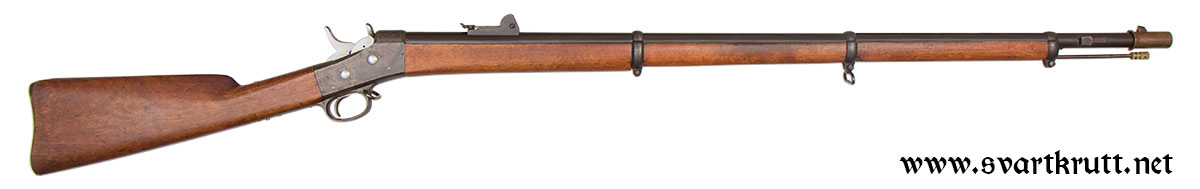 Norsk 12 mm Remington rolling block-gevær Modell 1867 laget på Kongsberg Våpenfabrikk. Geværet har påsatt munningshette.